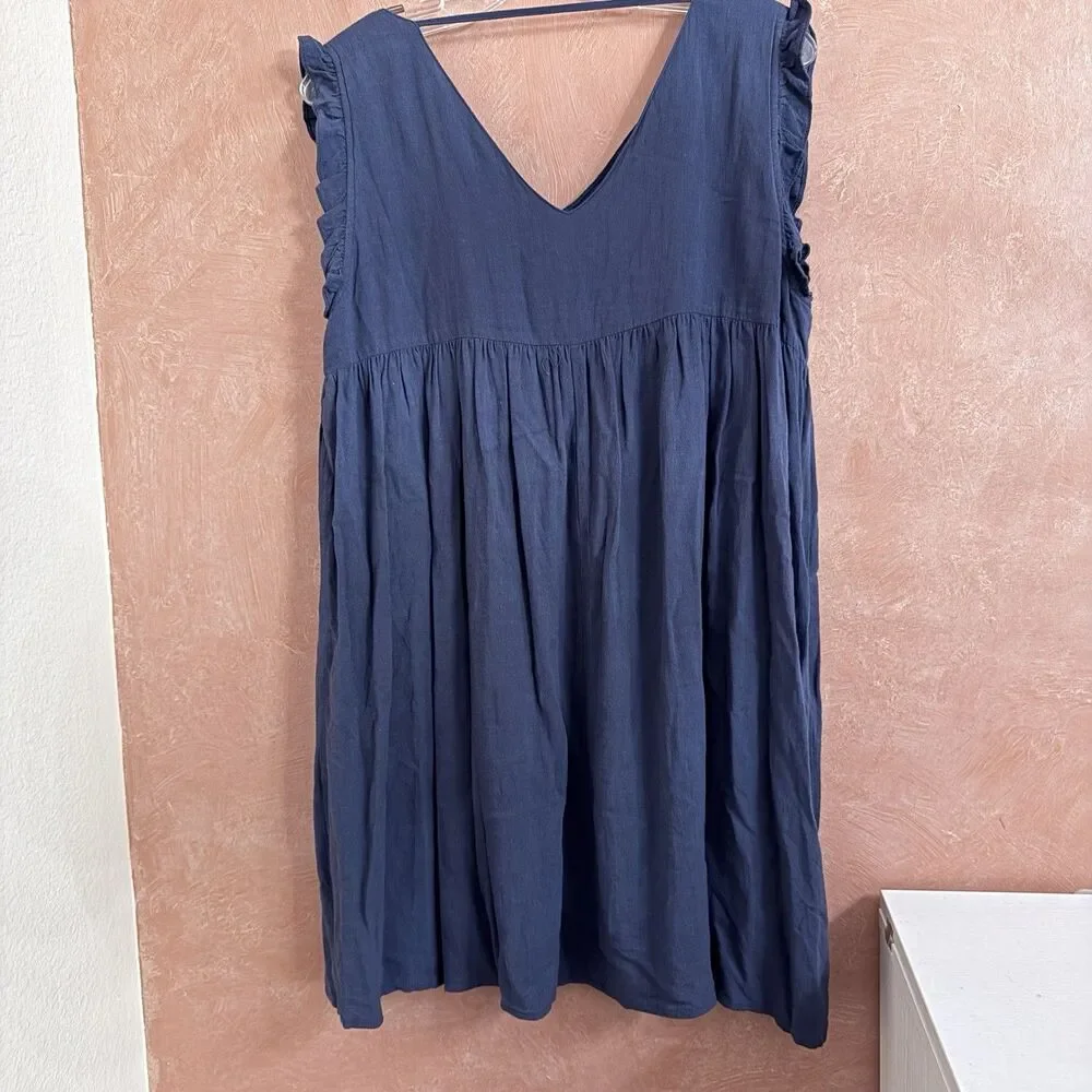 THML Boho Embroidered Flutter Sleeve Tunic Top Navy Blue Floral Size Medium - Picture 4 of 7